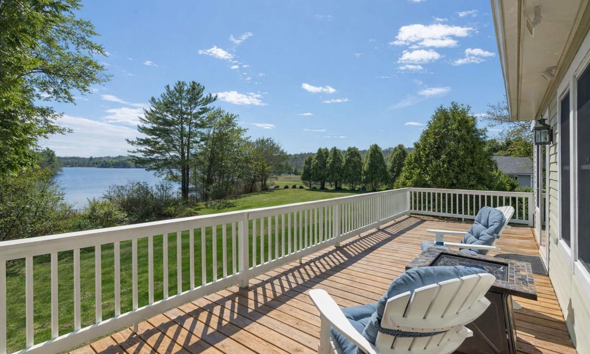 Boothbay House | Harbor Hideaway: Water views in Boothbay