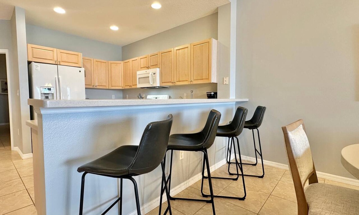 Clearwater Beach Condo | Harborview Grande 604 - 6th Floor Waterfront Condo