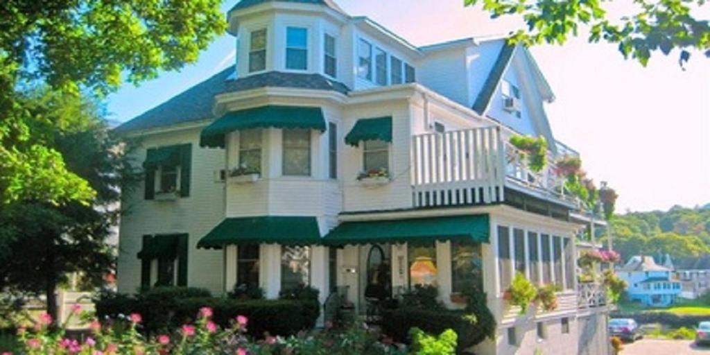 Boothbay Harbor Bed & Breakfast | Harbour Towne Inn on the Waterfront