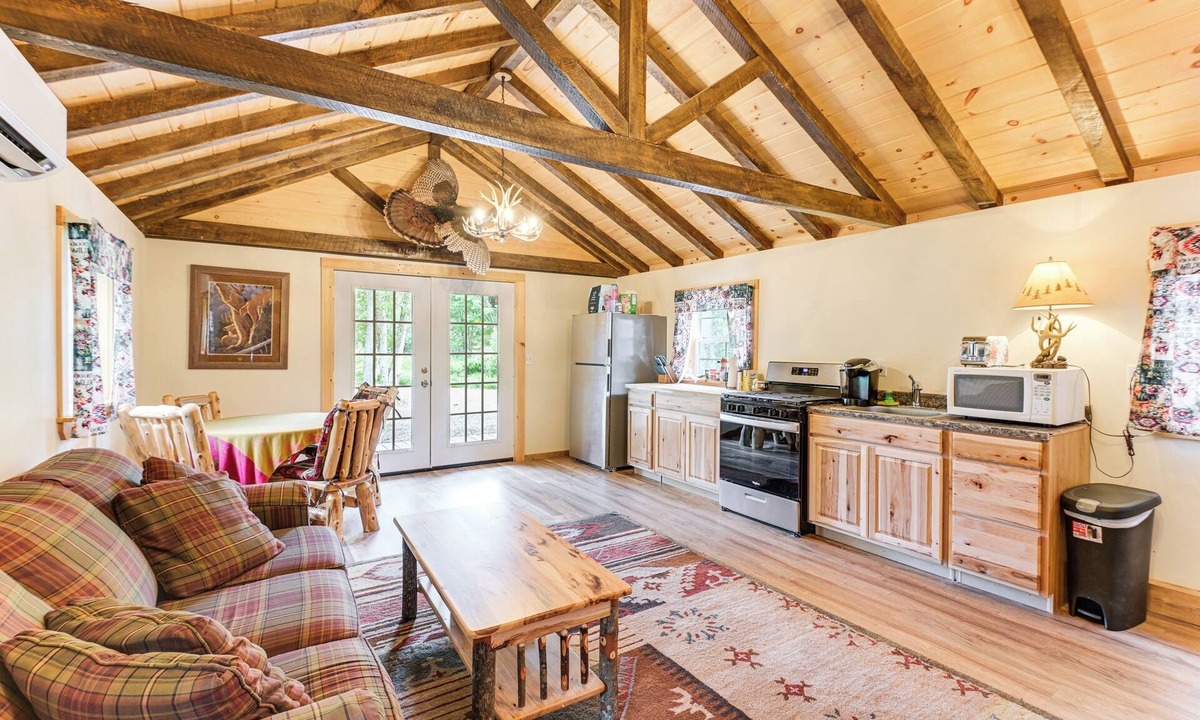 Harrington Cabin | Harrington Cabin w/Grills - Near Beaches & Hiking