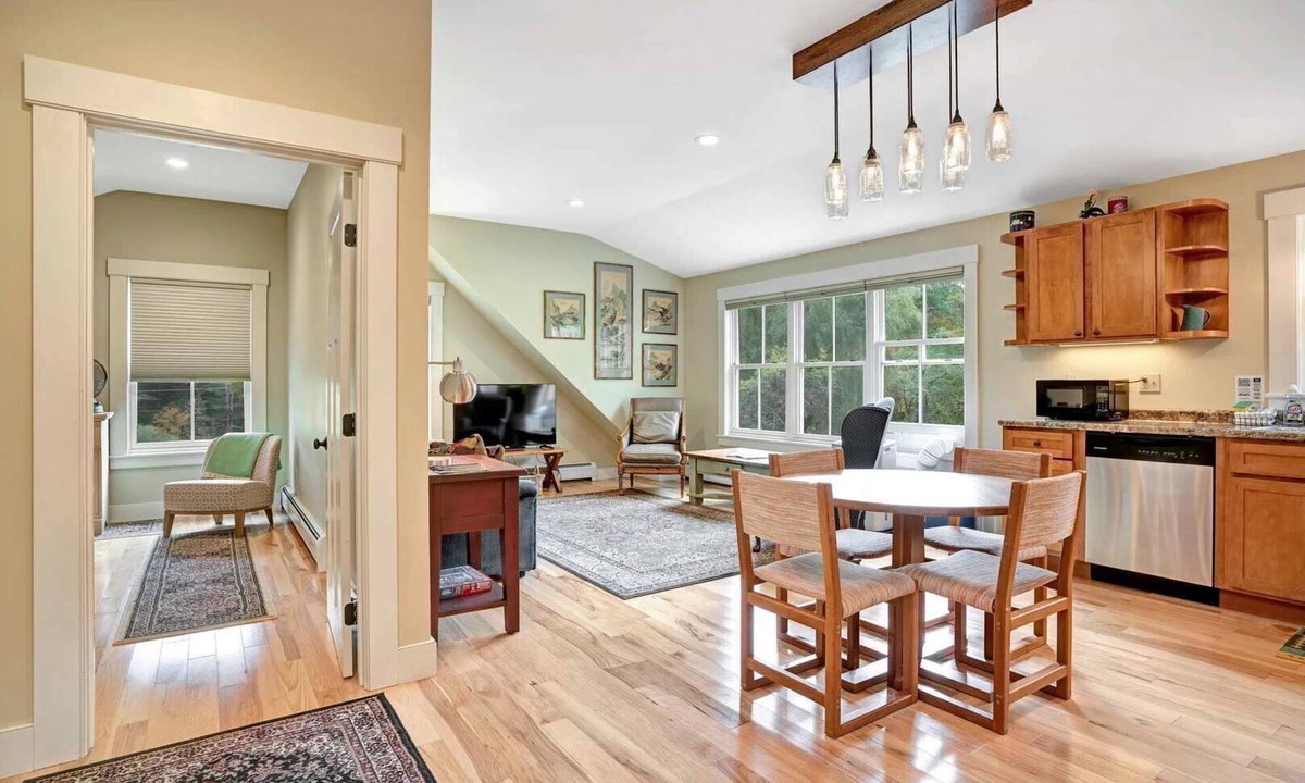 Hartland Apartment | Hartland Hill House, a Charming Hilltop Hideaway