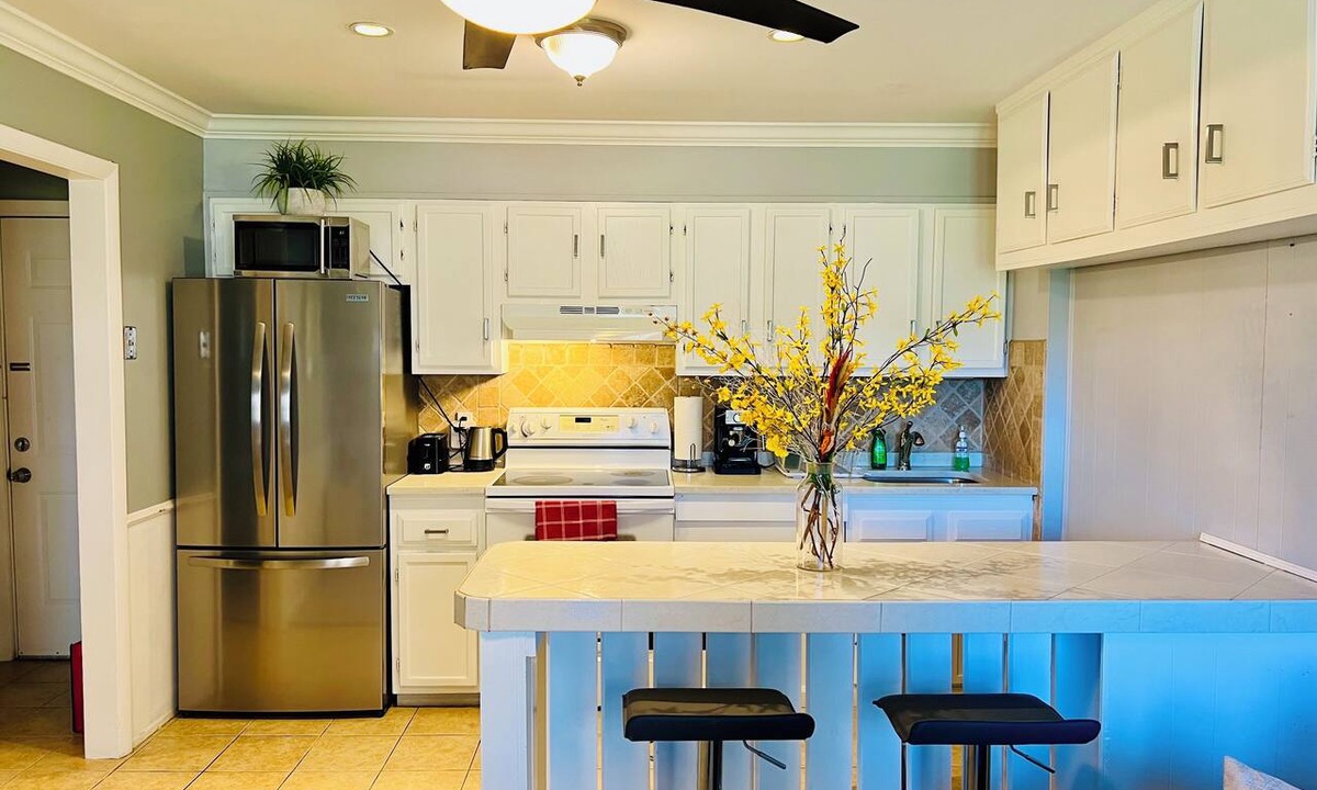 Downtown Condo | Heart of downtown Stamford! Cozy Apt, close to everything!