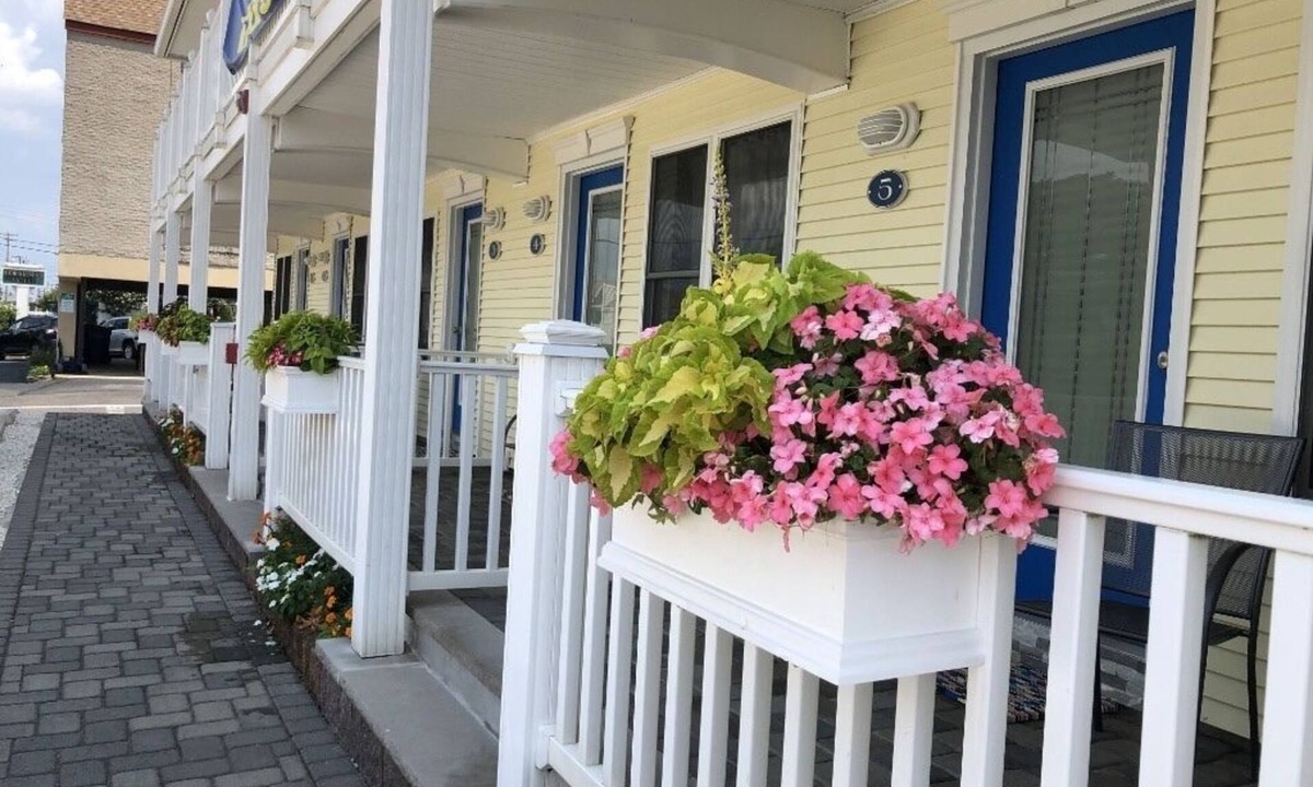 Beach Haven Condo | Heaven in Beach Haven, Beach Block, Pearl St, 2-4 Night Rental