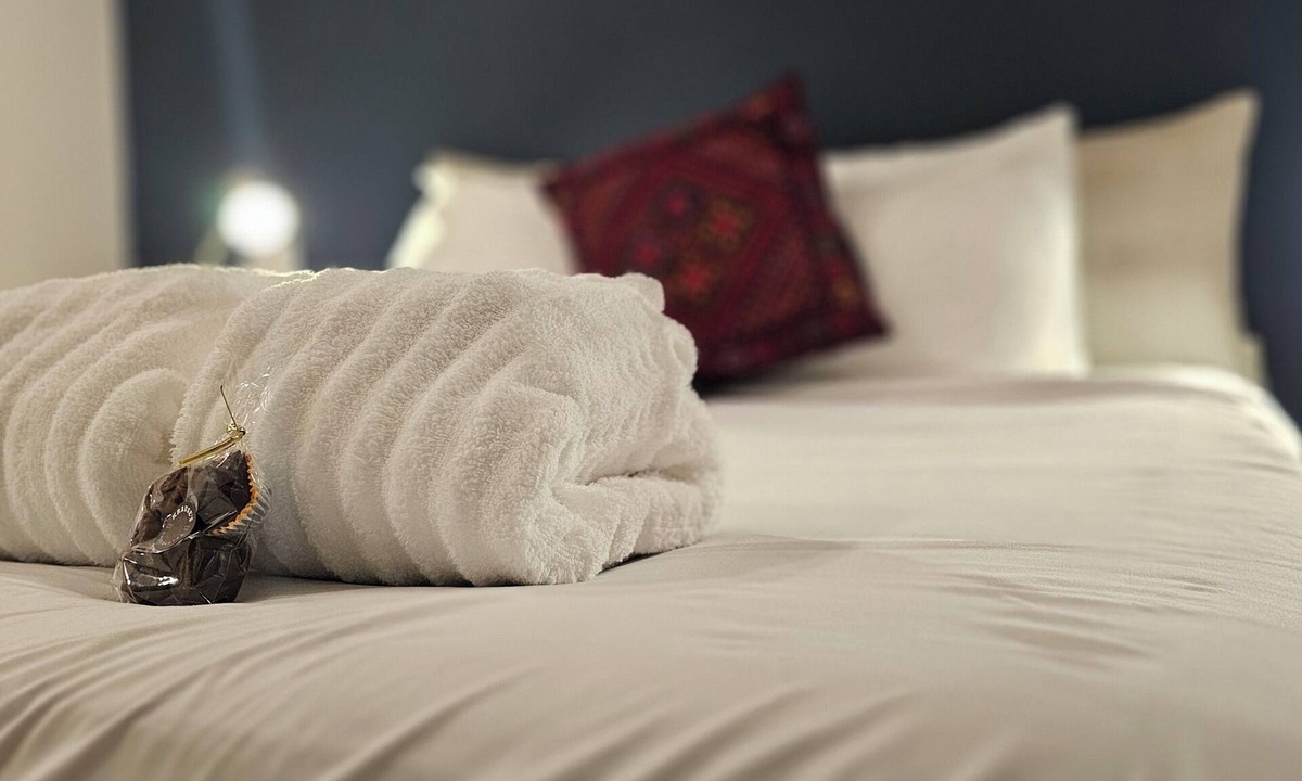 Rhinebeck Village Business District Apartment | Hibiscus Suite - Private Studio Apartment in Rhinebeck Village