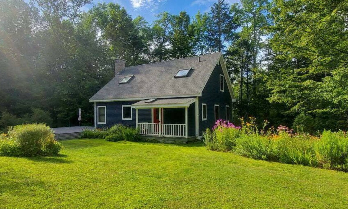 Ludlow House | Hidden Kingdom | Near Echo Lake, Private Retreat w/Outdoor Space
