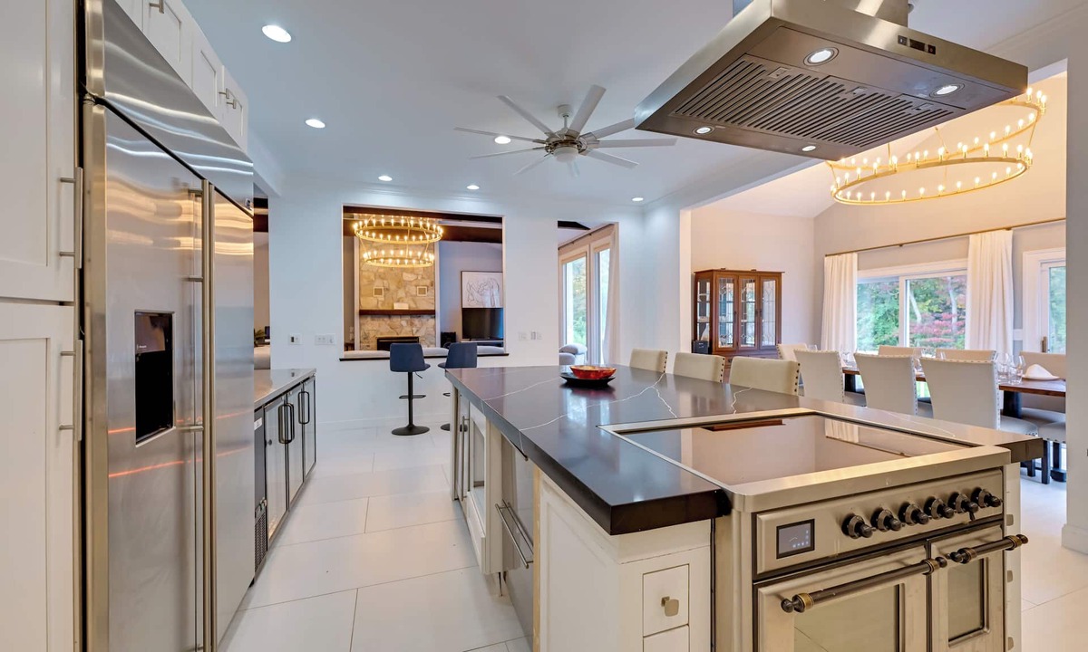 Norwalk Cottage | High-end Estate in Norwalk: Quiet & Spacious!