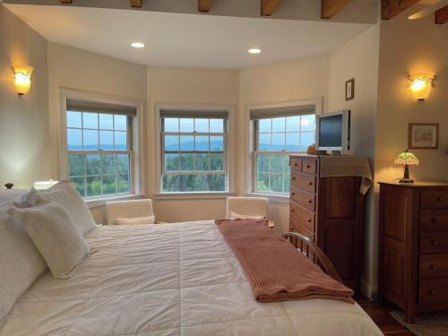 East Montpelier Bed & Breakfast | High Hill Inn