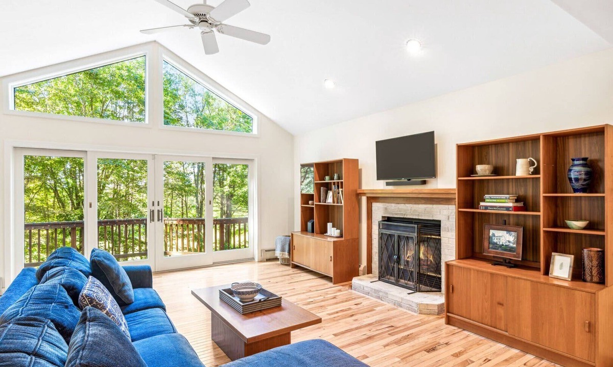 Quechee House | Highland Ridge House with Game Room & Large Deck