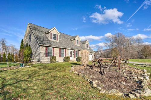 Manchester Center House | Hike, Ski, Fish! All-Season Haven Near Bromley Mtn