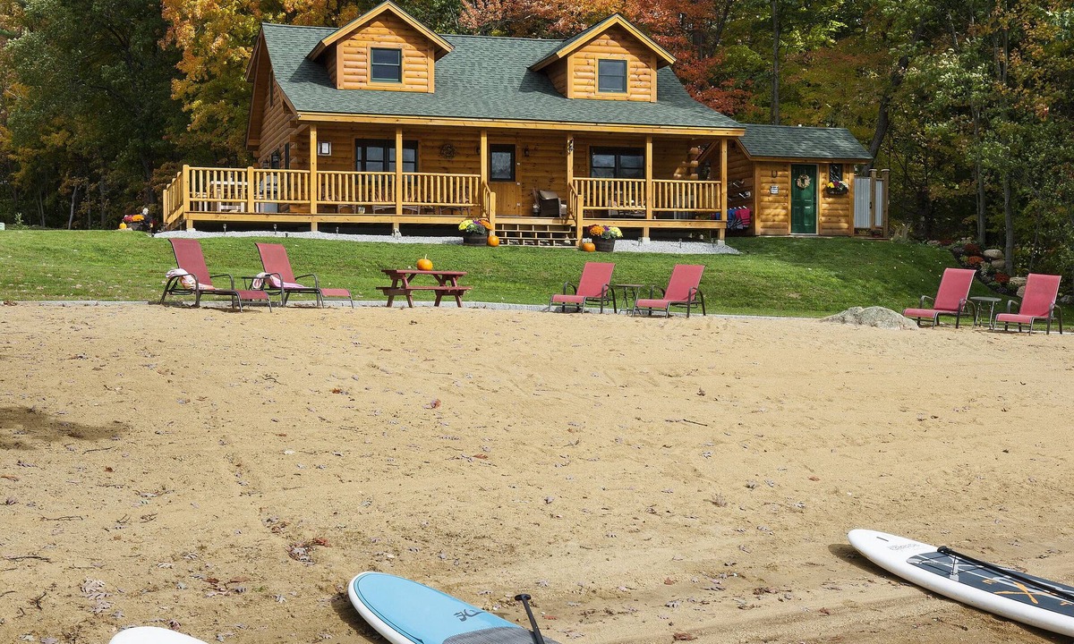 Lochmere Cabin | Hiking,fishing,boating,girls weekends,golf, one min to Lake Estate,dog friendly