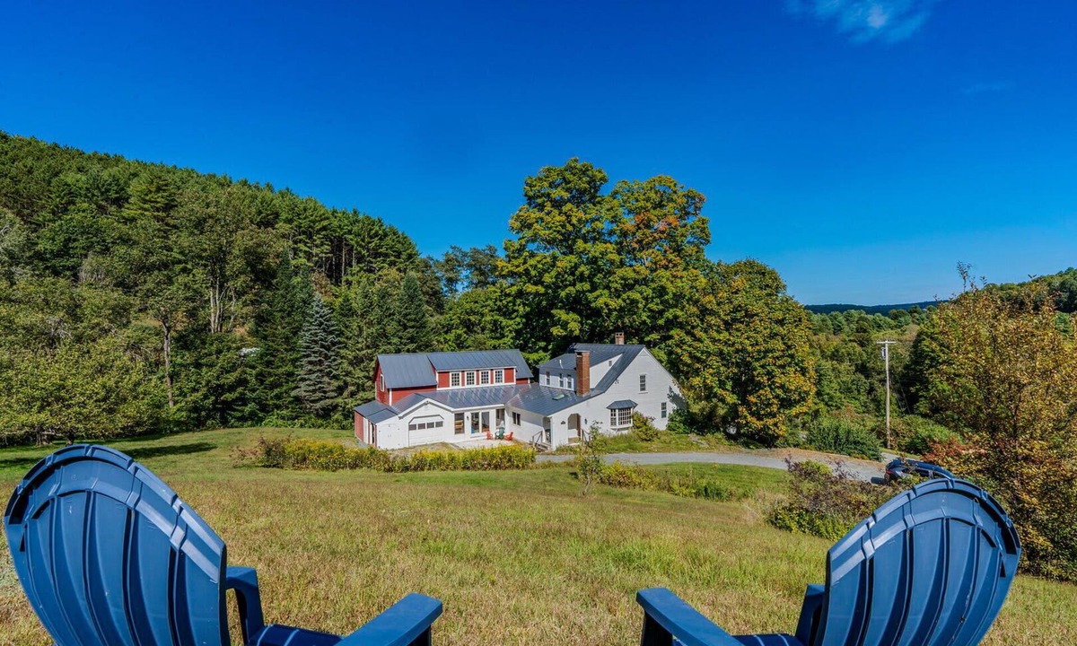 West Hartford House | Hillside Farmhouse, Updated & Pet-Friendly