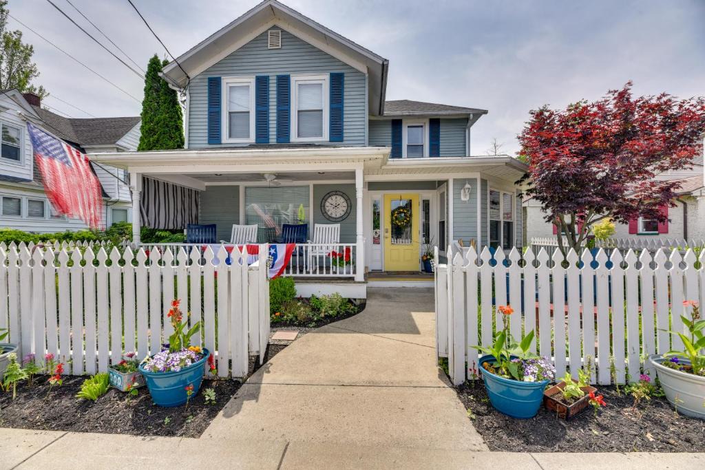 Bemus Point Apartment | Historic Bemus Point Studio w/Porch: Walk to Lake