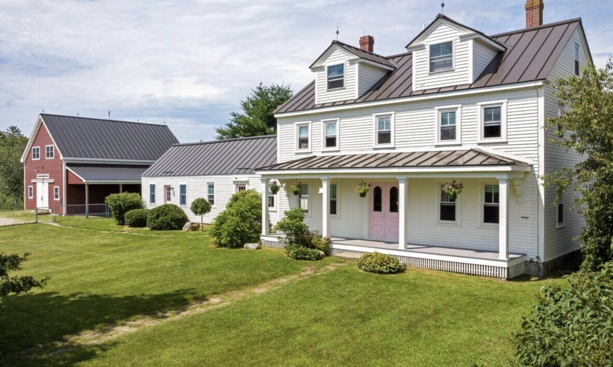 Boothbay House | Historic Estate on a private pond