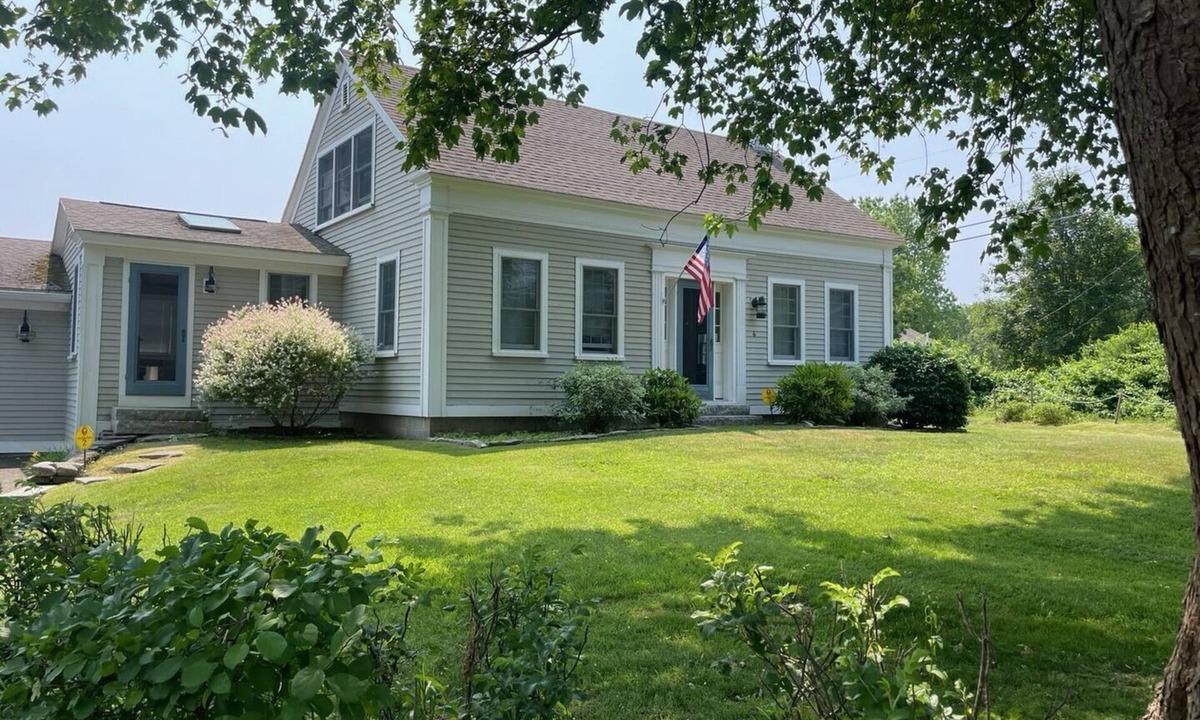 Mid-Coast and Islands House | Historic home located on Bailey Island within walking distance to the Giant's Stairs.