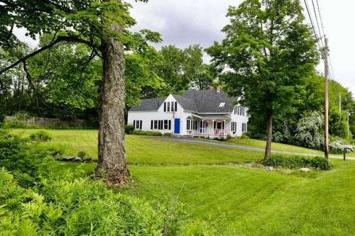 Warren House | Historic Home w/Gas Fireplace, Fast WiFi, & Private W/D - Snowbird-Friendly