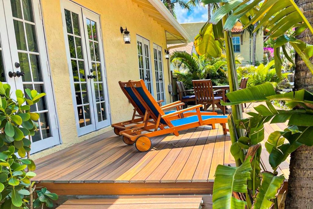 Flamingo Parks House | Historic Yellow Finn