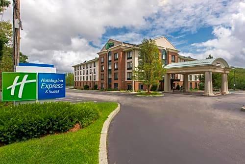 Auburn Hotel | Holiday Inn Express Hotel & Suites Auburn, an IHG Hotel