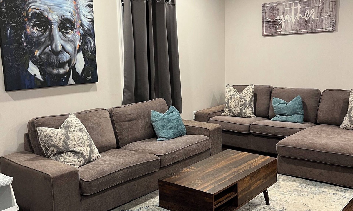 West Hempstead House | Home Away from Home