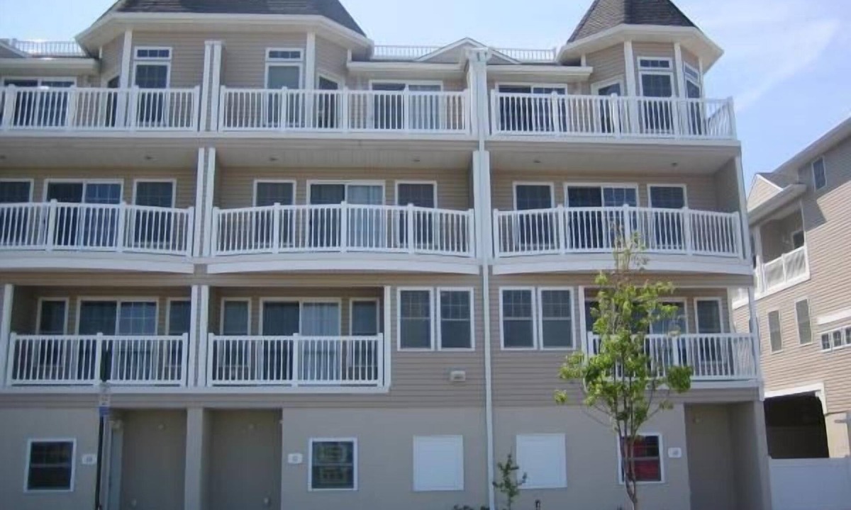 Seaside Heights House | Home is 1 block from Beach - 25 or Older to Rent - STRP # 2192
