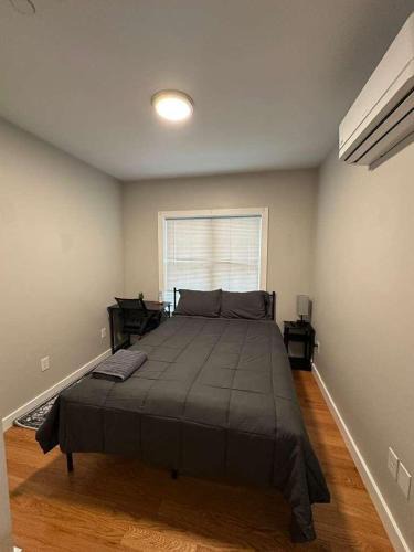 Dorchester Bed & Breakfast | HomeStay in Boston West Bellflower Street