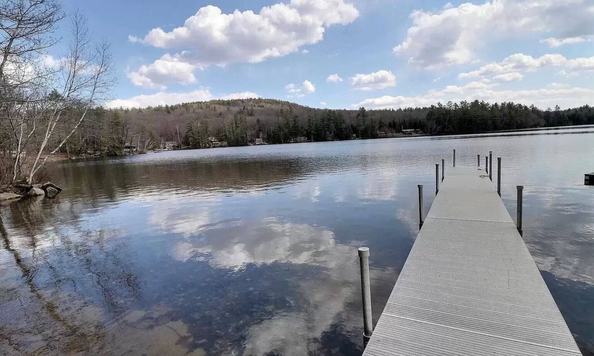 Croydon House | Honeymoon Cabin | Cozy Waterfront Access Retreat