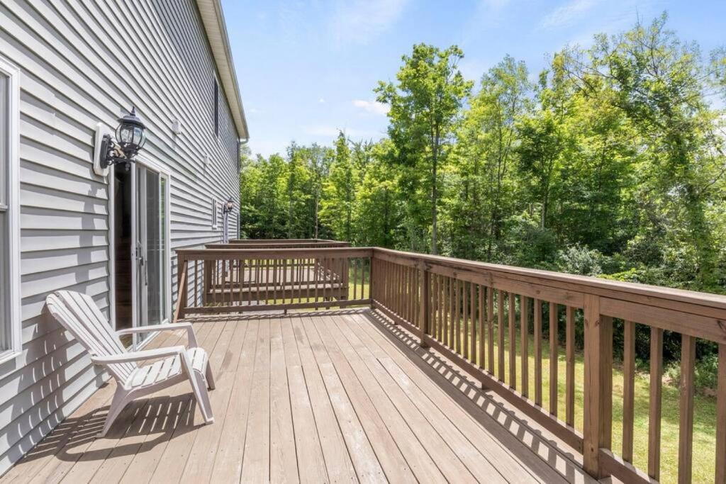 Lansing Apartment | Hot Tub! LRG Home! Sleeps 16!Near Ithaca! Dogs OK