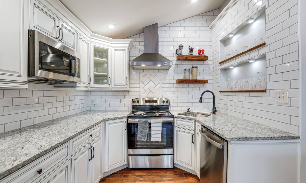 Yardley Apartment | In-town & Walkable: Historic Yardley Retreat!