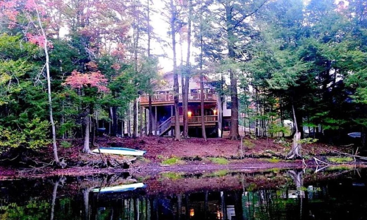 Old Forge House | In Town Waterfront Adirondack Retreat on Moose River A/C & Whole-House Generator