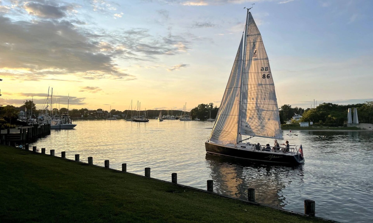 Greenport West House | Incredibly Unique waterfront townhouse w stunning views from every room. Pvt