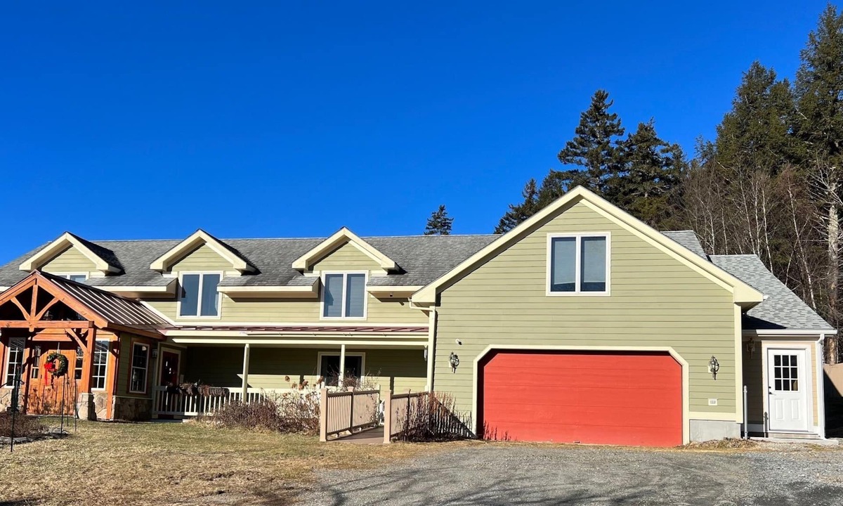 Wilmington House | Inn at Quail Run 4 BR 3 Bath Guest House