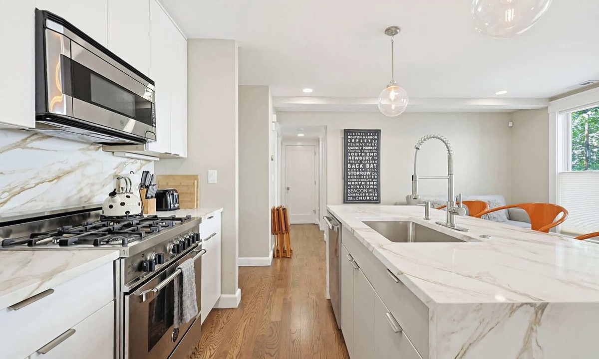 Riverside Apartment | Inviting 3BR In Cambridge, Walk To T & Central Sq