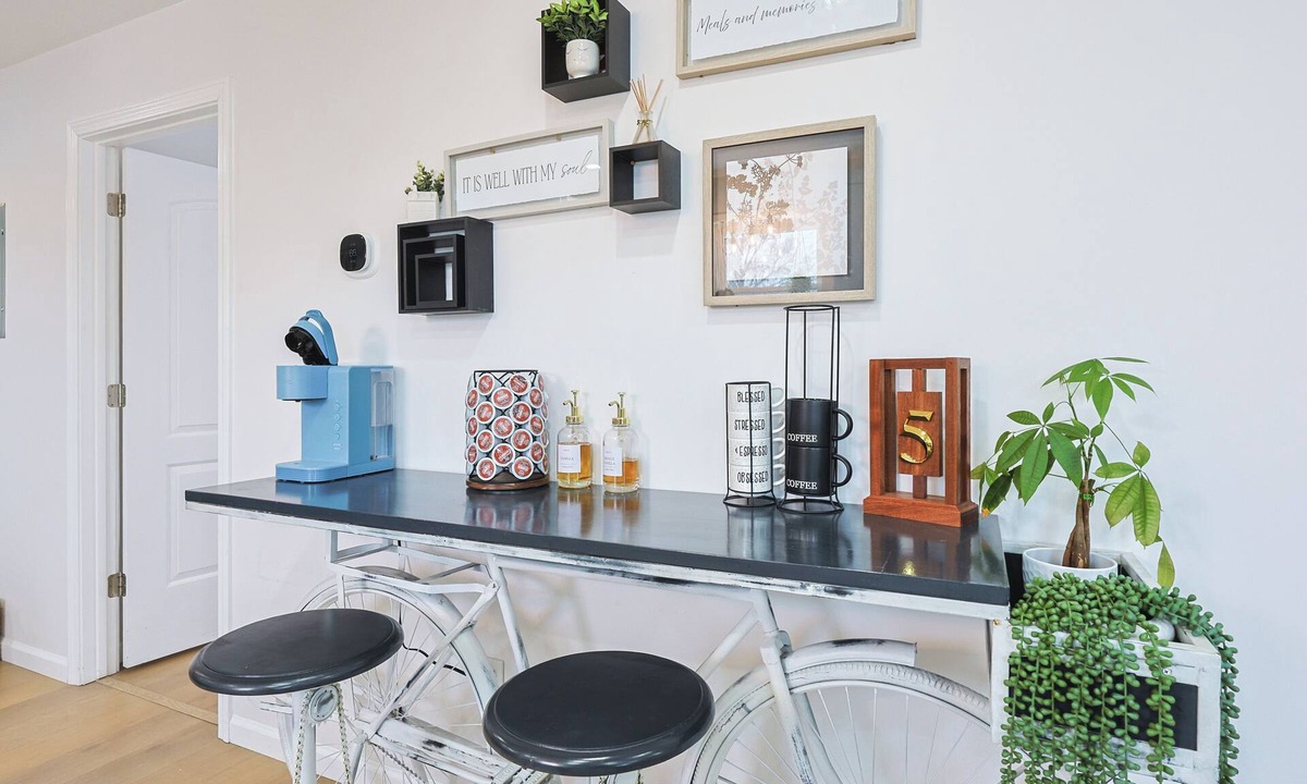 Providence Apartment | Iris Spa Retreat Modern 3BR w/Purified Water