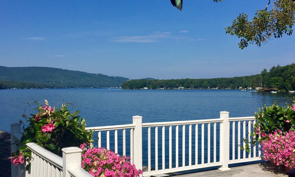 Alton Bay House | Island Paradise on Lake Winnepasaukee - BOAT REQUIRED