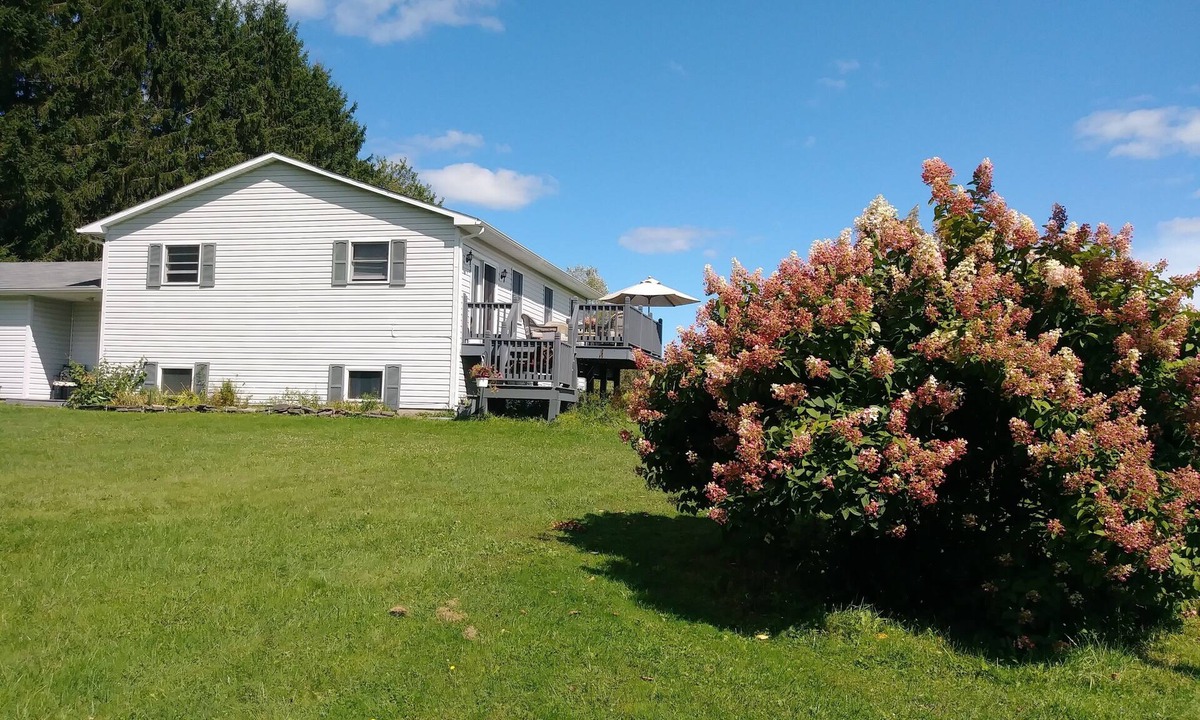 Groton House | ITHACA AREA RETREAT, RELAX GREAT HOUSE IN THE HEART OF THE FINGER LAKES!