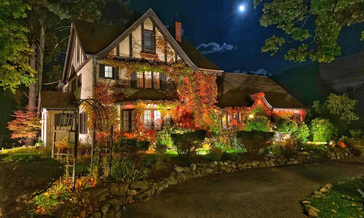 Bar Harbor Hotel | Ivy Manor Inn Village Center