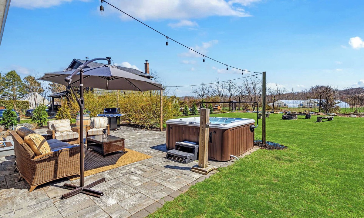 Jamesport House | Jamesport Retreat | Farmview Patio & Hot Tub