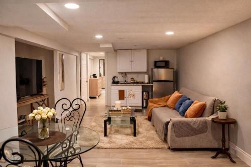 Coram Apartment | Kaikay's Home, 20 minutes from Beaches &WaterPark