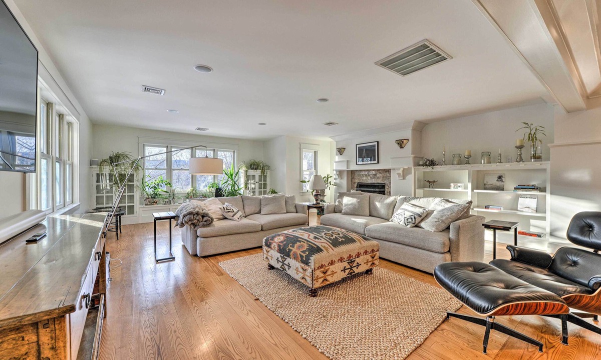 Surry Villa | Keene Villa Near Skiing, Swimming & Hiking!