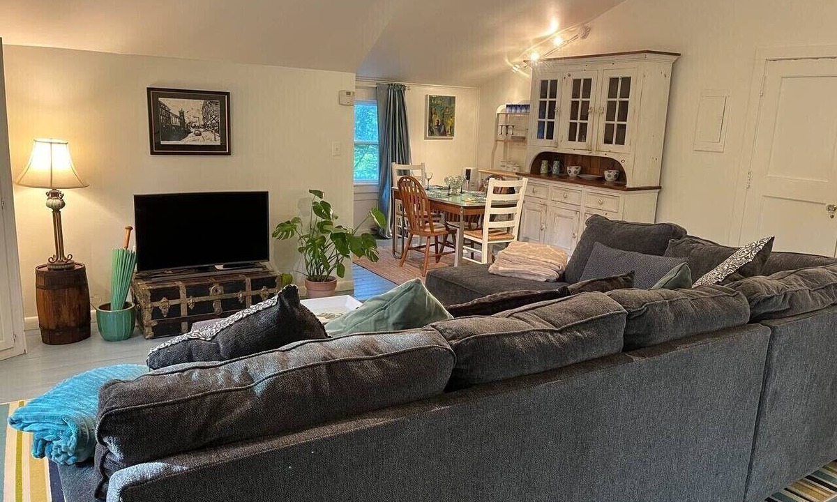 Chatham Apartment | Kinderhaus Loft in Chatham, NY