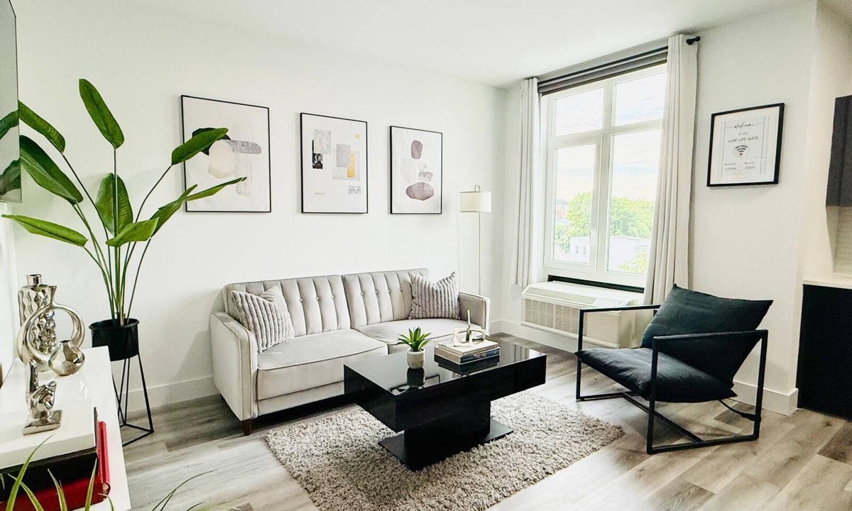 Belleville Apartment | King 1BR w/GYM - mins to NYC, MetLife, EWR