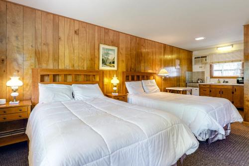 Alton Bay Hotel | King Birch Lake Home, Unit 3