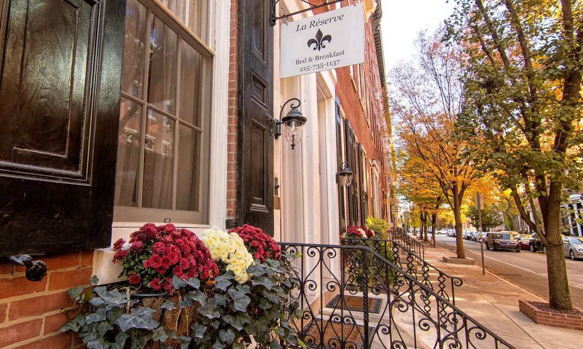 Center City Bed & Breakfast | La Reserve on Pine