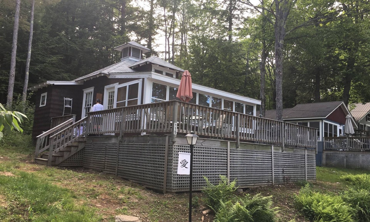 Bristol Cottage | Lake House - 100 Feet from the Water