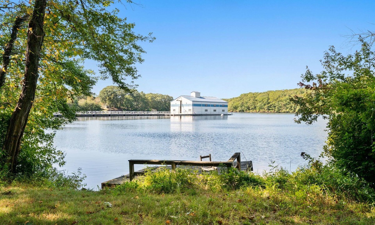 Niantic House | Lake House - A
