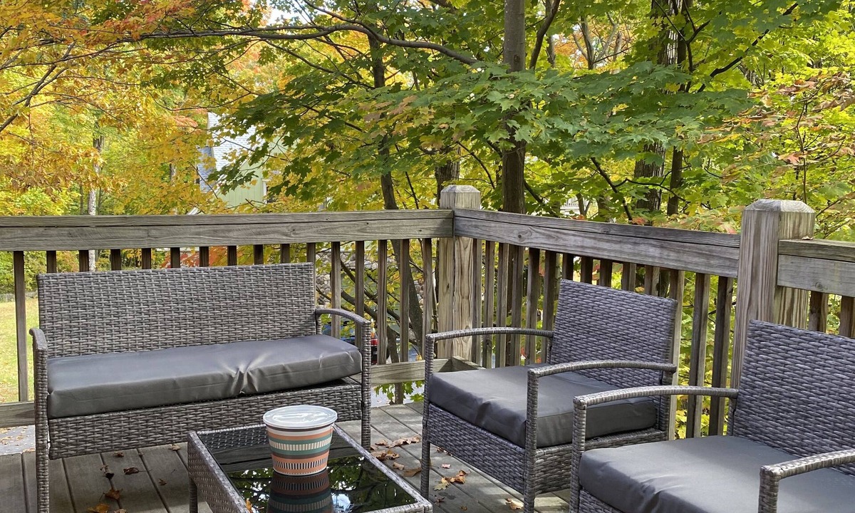 Newbury Apartment | Lake & Mount Sunapee Apartment Getaway