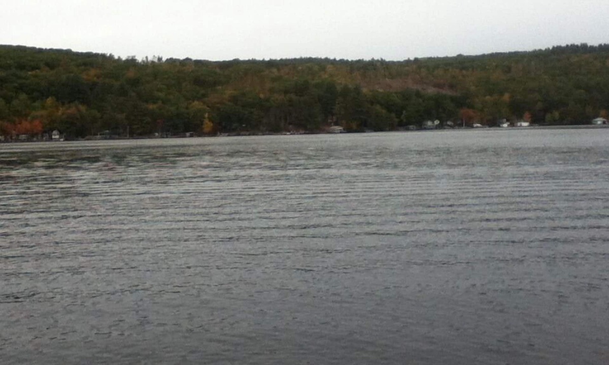 Alton Bay Cottage | Lake Winnipesaukee - Alton Bay Waterfront Cottage