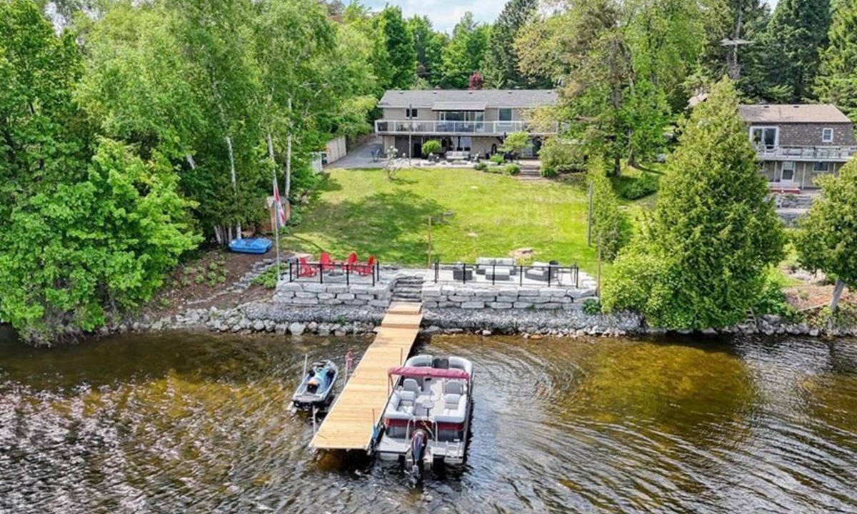 Erinsville House | Lakefront Beaver Lake Retreat with Hot Tub, Private Dock, Firepit & Water Toys