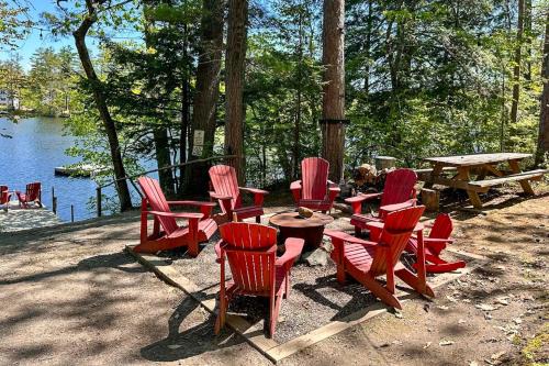 Greenwood House | Lakefront Escape w/Dock, Water Toys & Grill