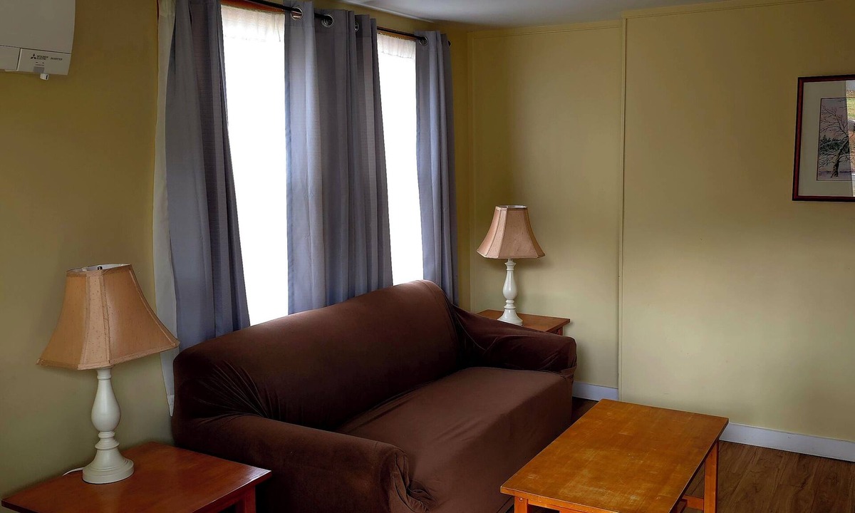 Dryden Apartment | Lakefront Family Suite w/Kayaks, Kitchenette & Views – Wilton ME
