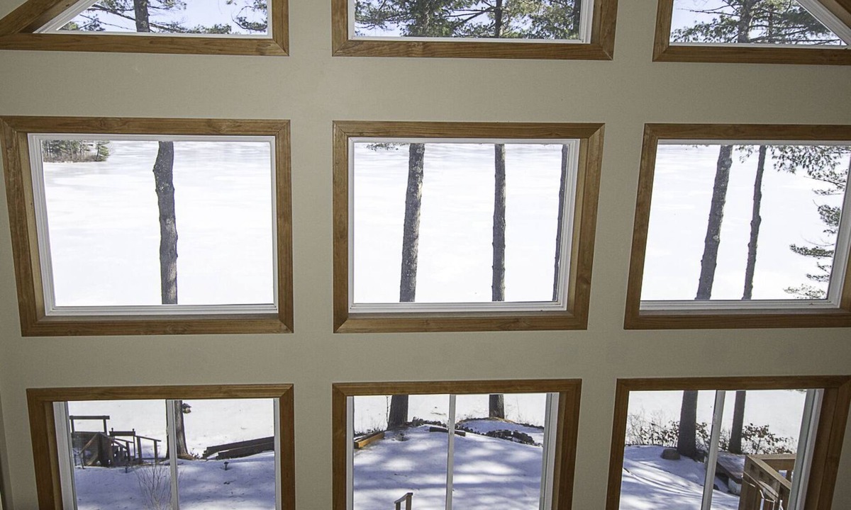 Raymond House | Lakefront Home on Beautiful Crescent Lake